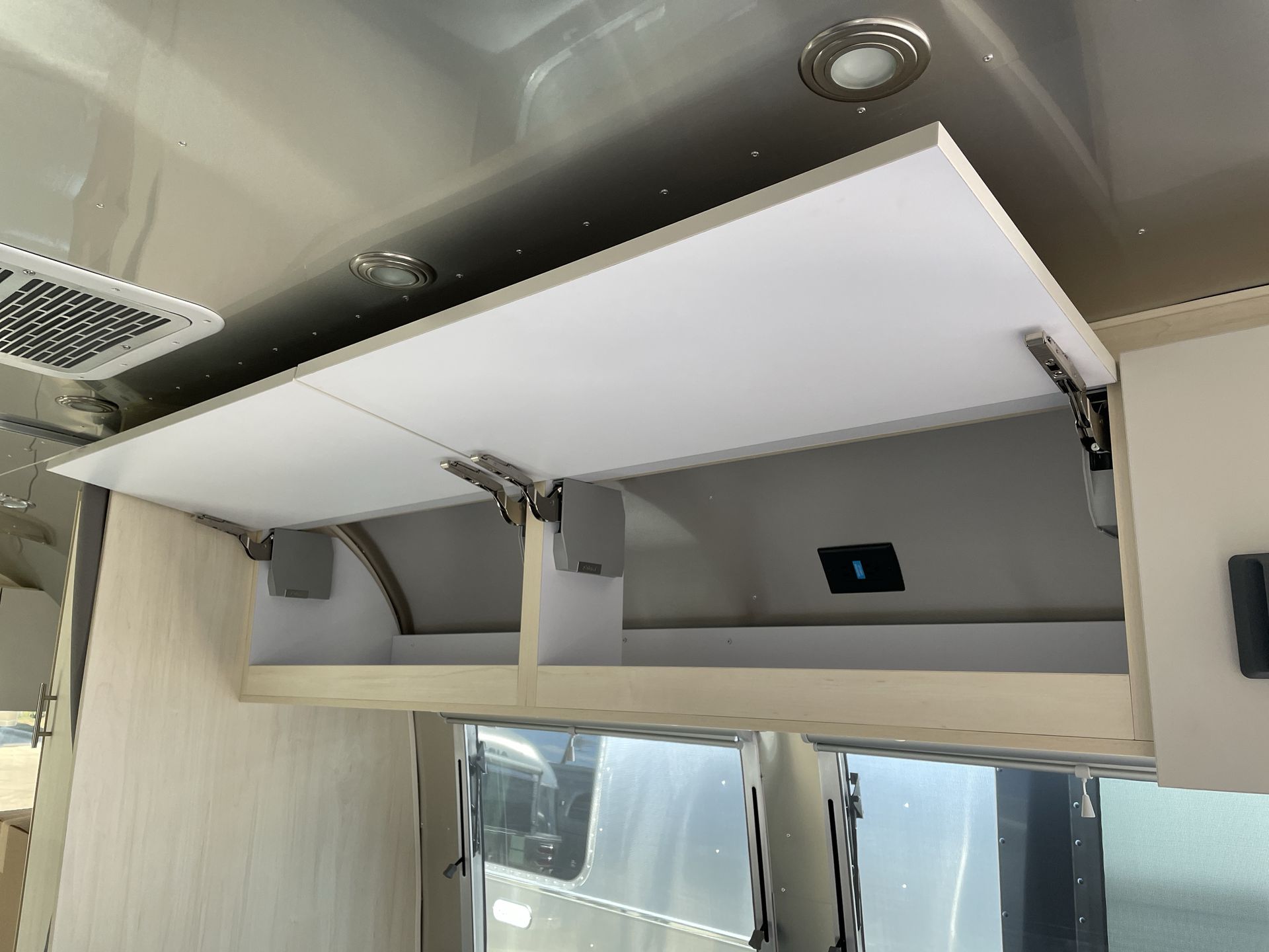 2026 Airstream 23FBQ Base