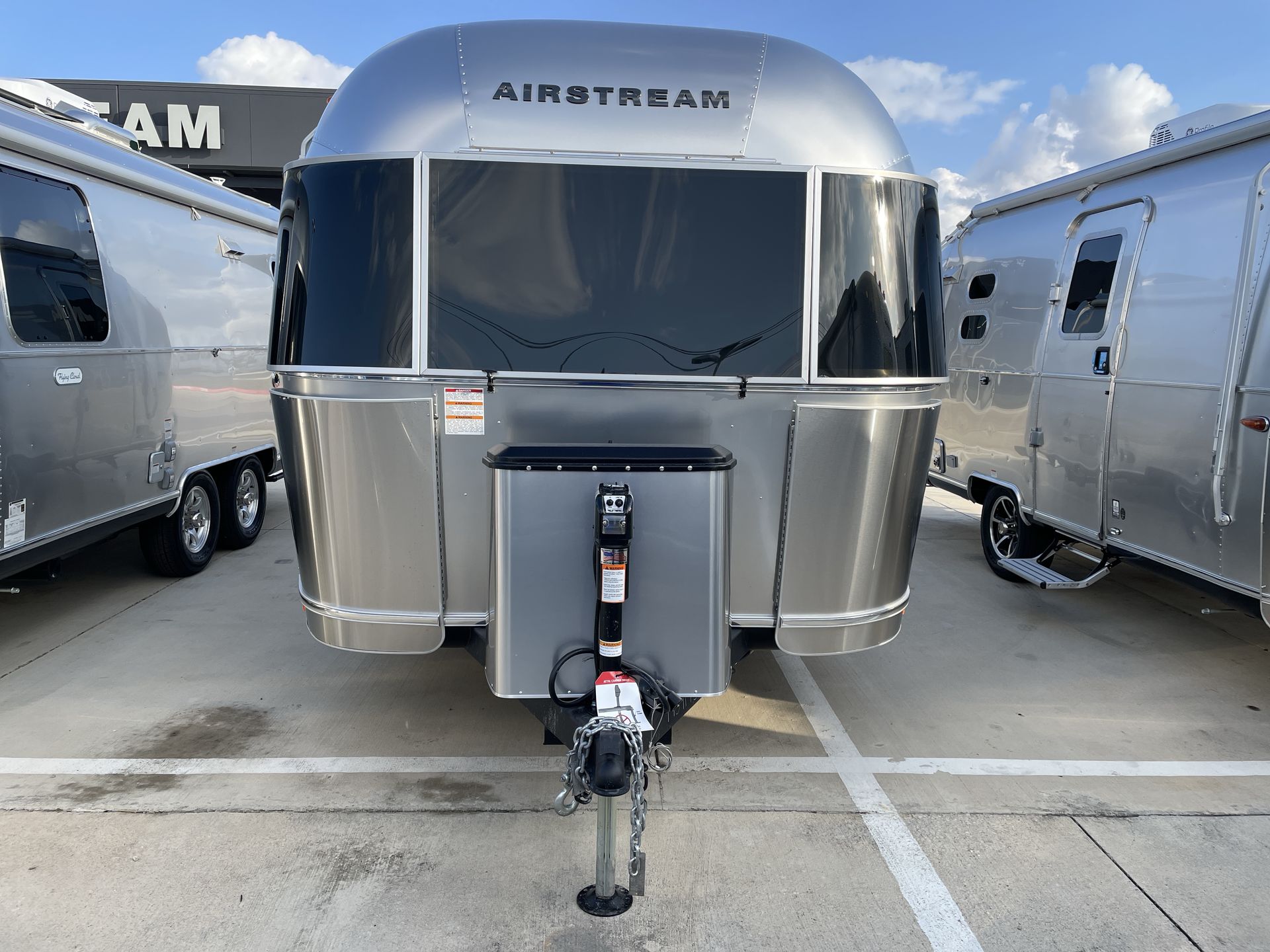 2026 Airstream 22FB Base
