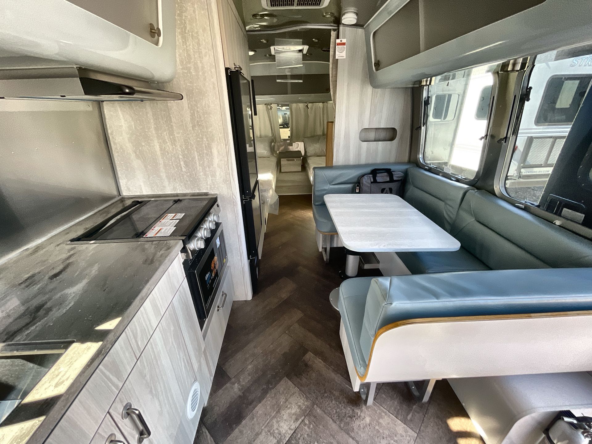 2026 Airstream 23FBT Base