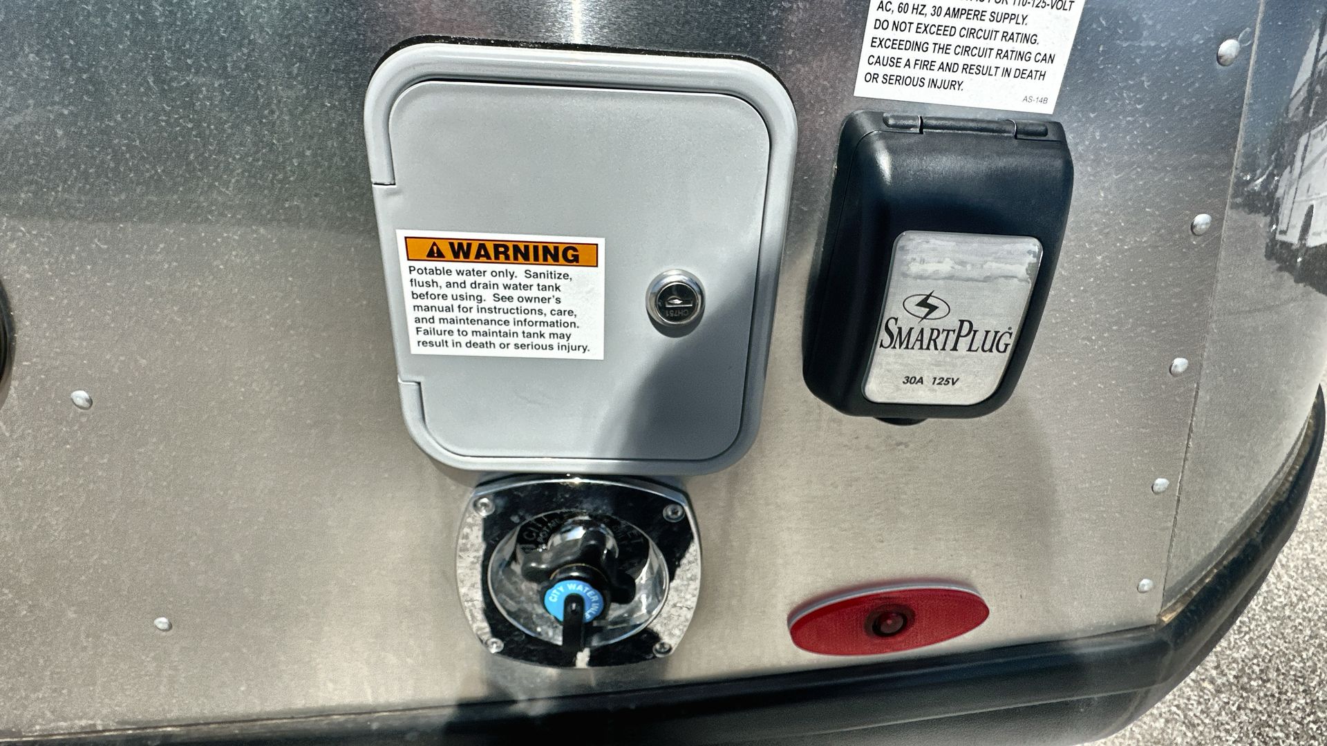 2025 Airstream 16X Base