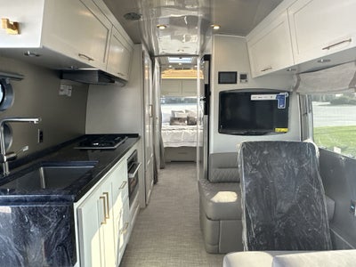 2026 Airstream 30RBQ Base