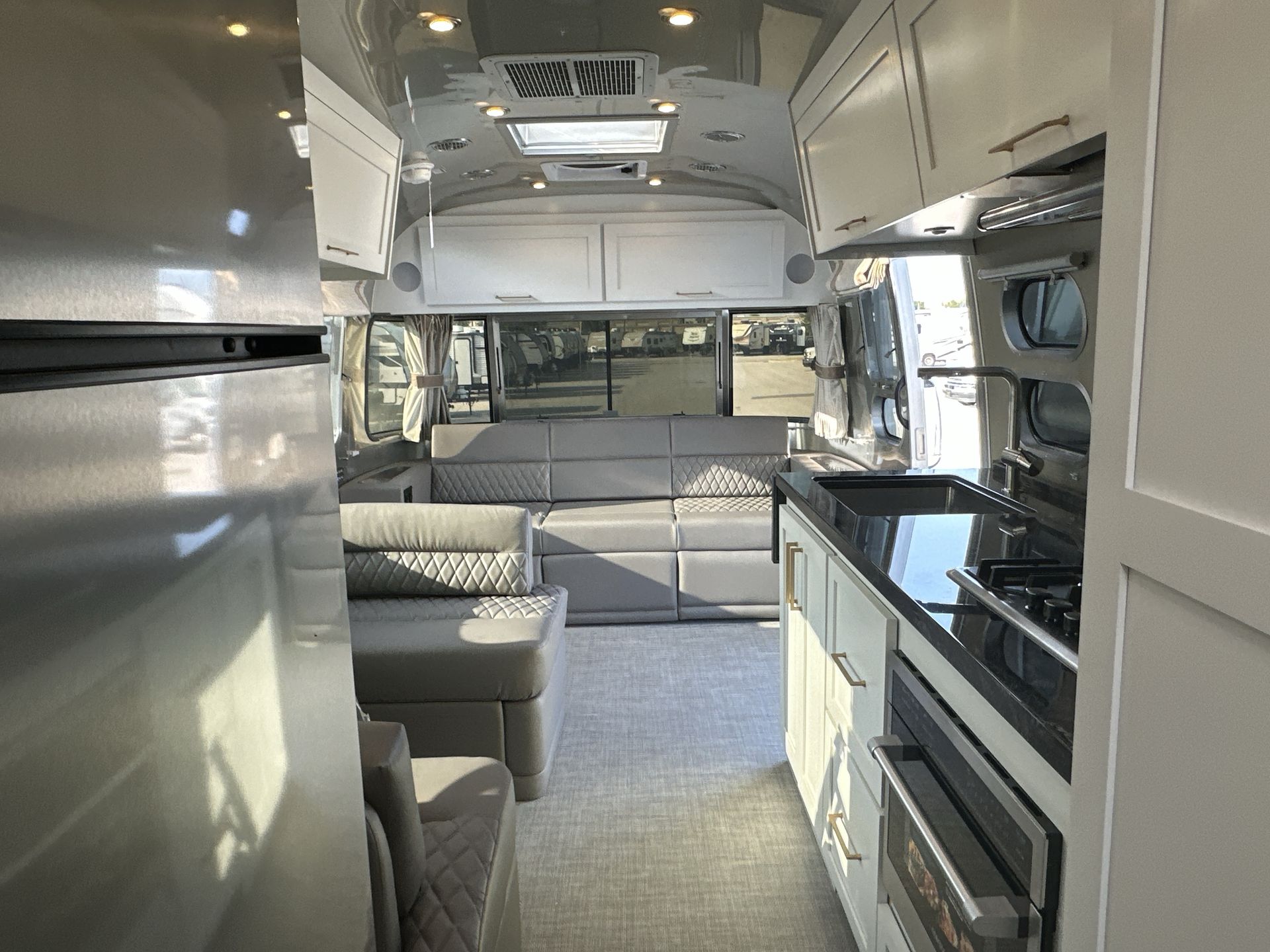 2026 Airstream 30RBQ Base