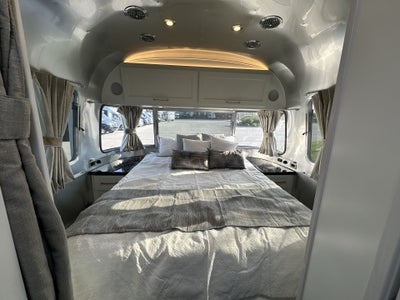 2026 Airstream 30RBQ Base