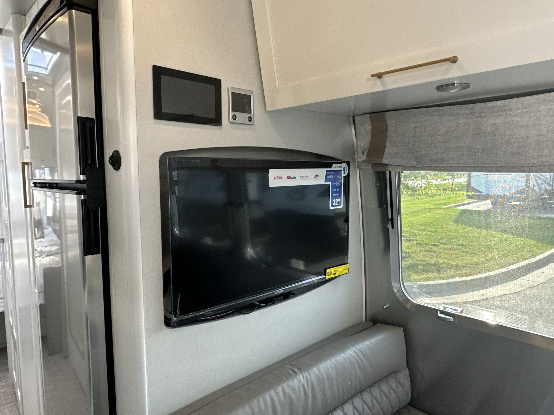 2026 Airstream 30RBQ Base