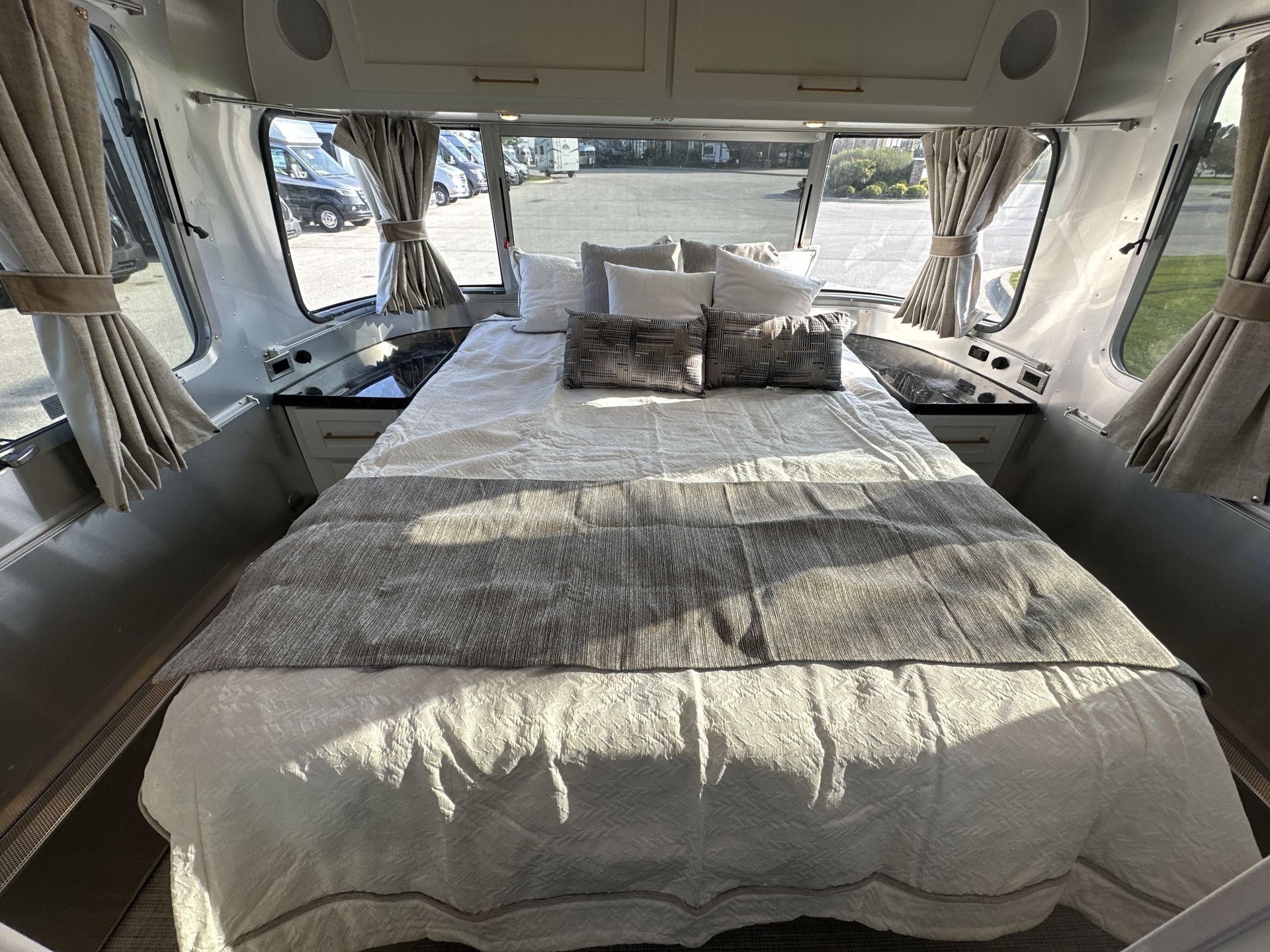 2026 Airstream 30RBQ Base