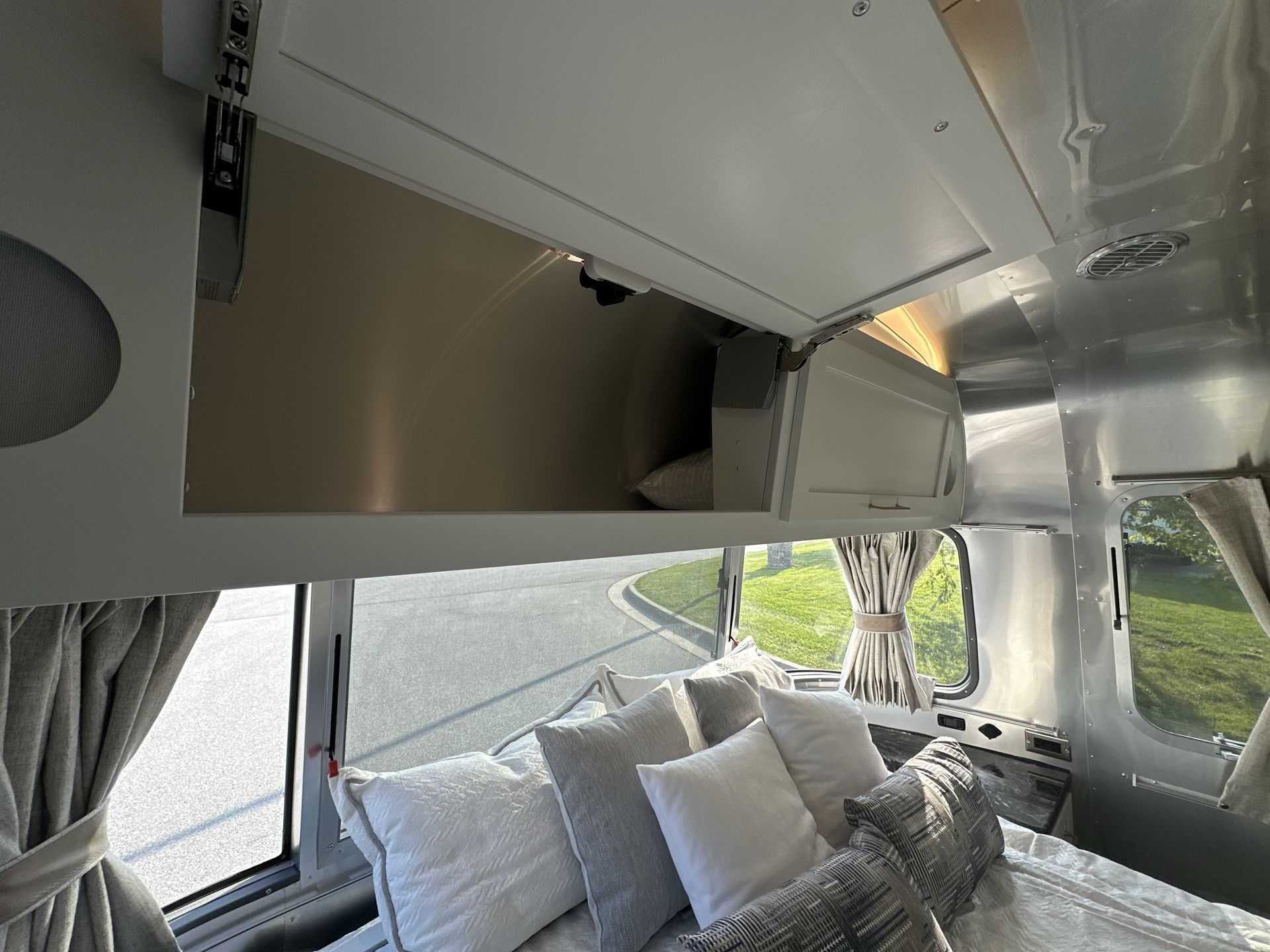 2026 Airstream 30RBQ Base