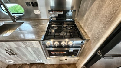 2025 Airstream 23FBQ Base