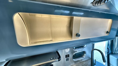 2025 Airstream 27FBQ Base