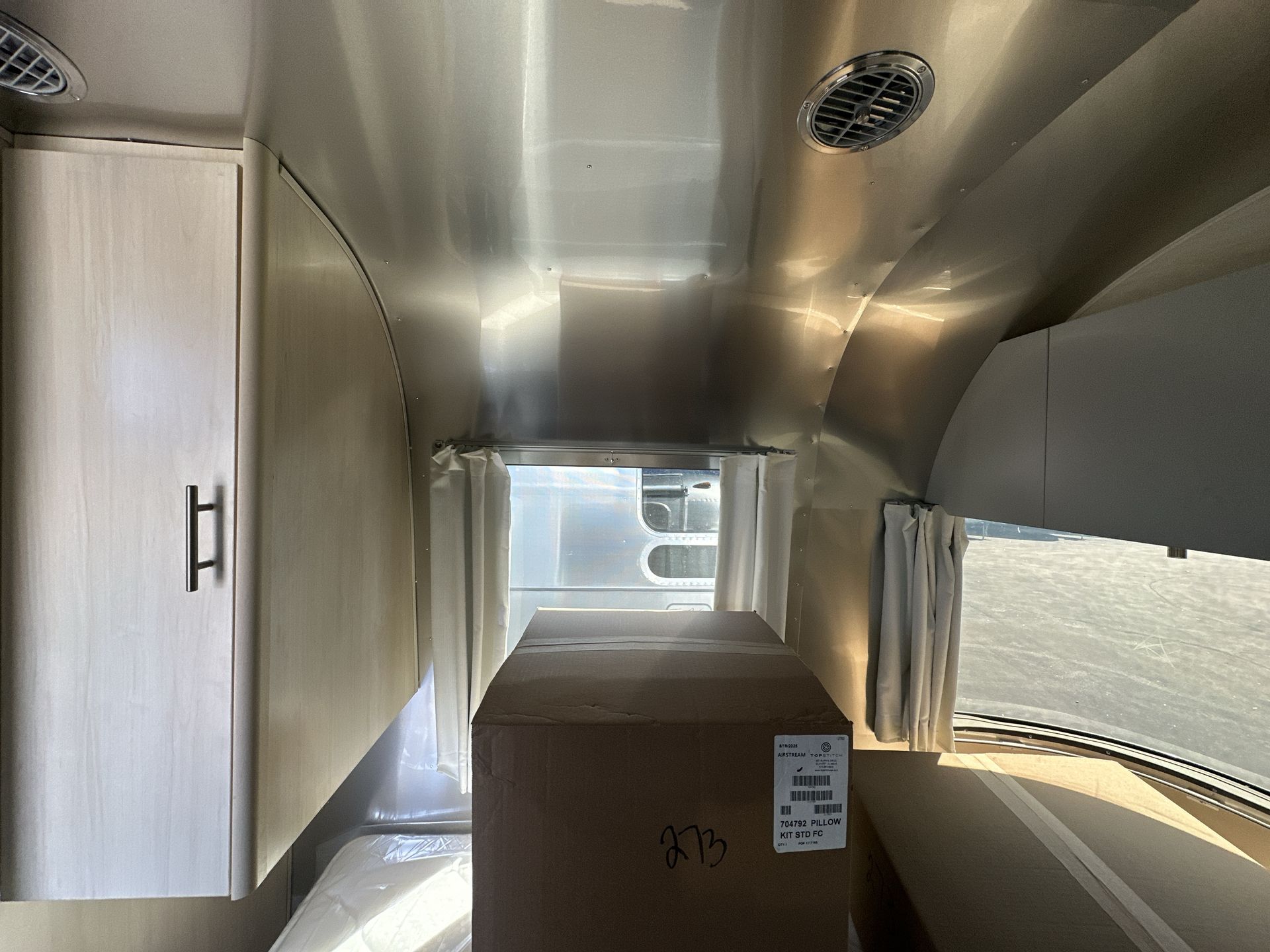 2026 Airstream 30FBBT Base