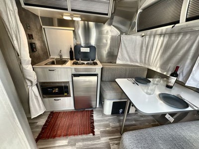 2025 Airstream 16RB Base