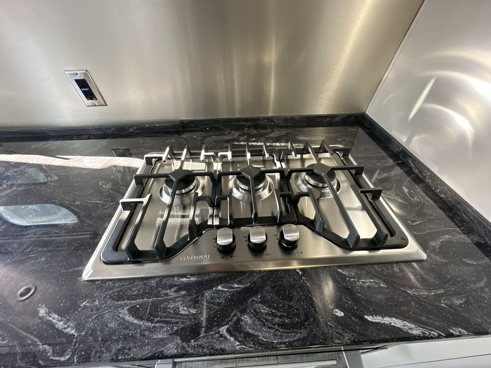 2025 Airstream 30RBQ Base