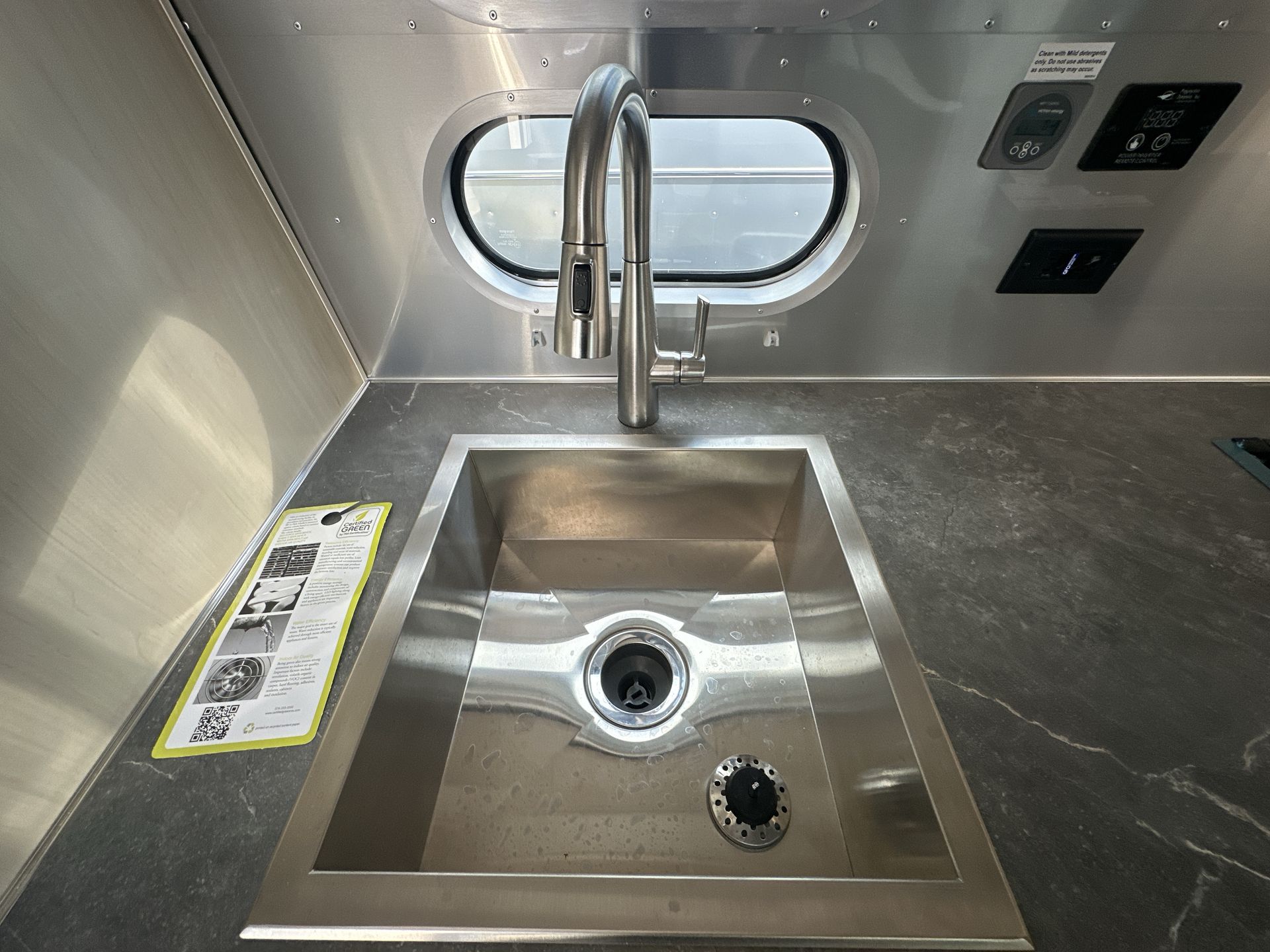 2026 Airstream 23FBT Base