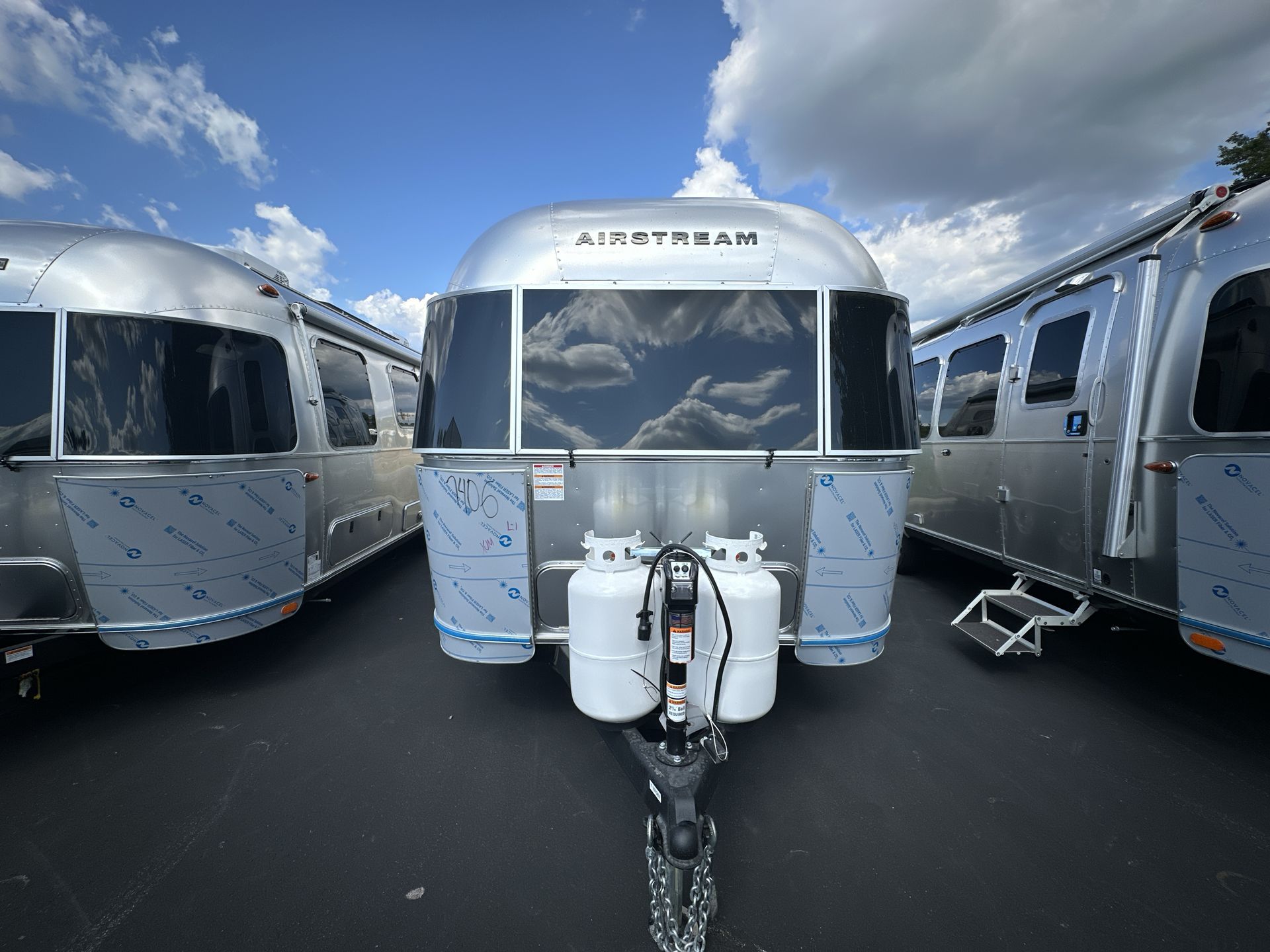 2026 Airstream 23FBT Base
