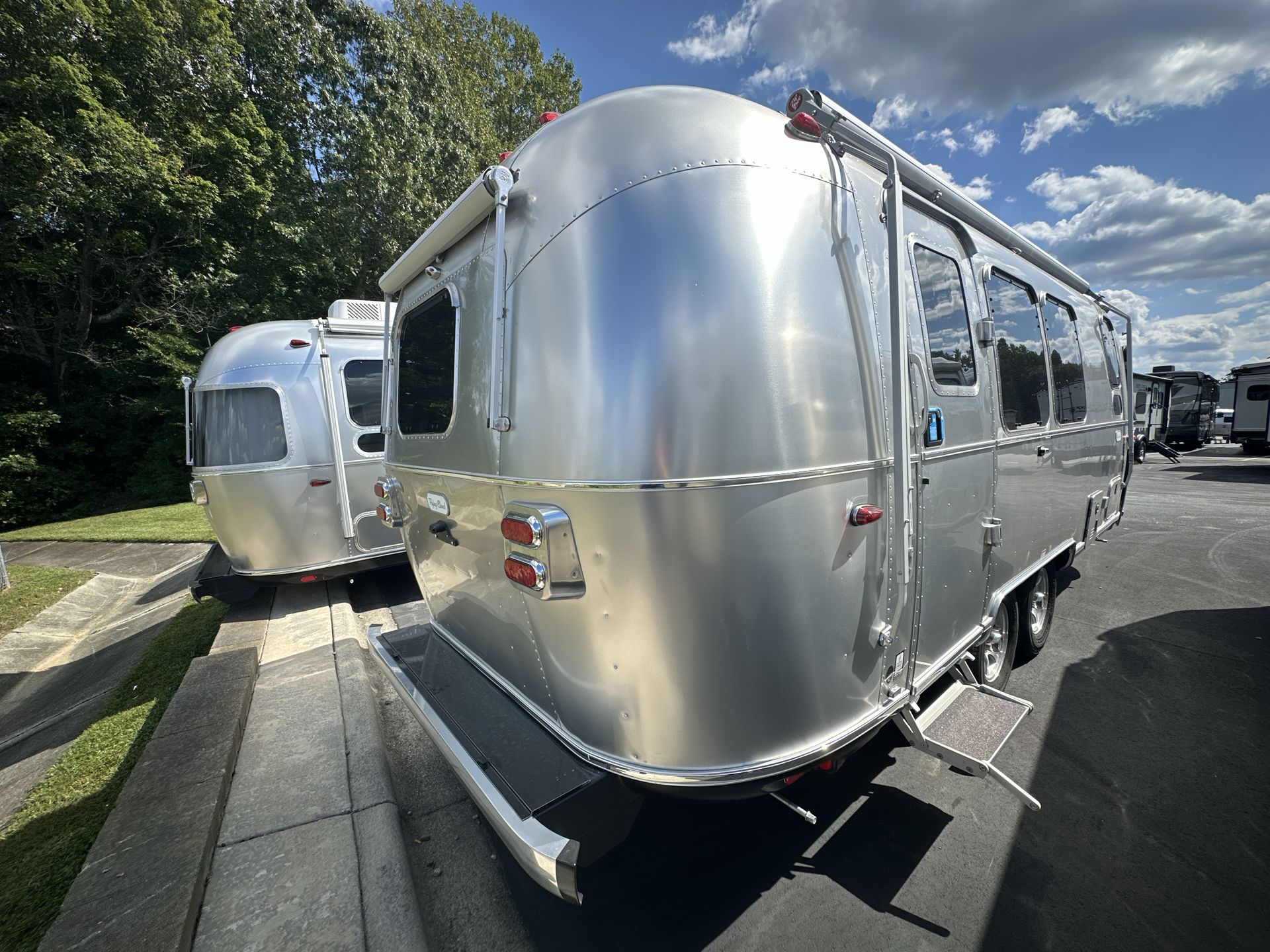 2026 Airstream 23FBT Base
