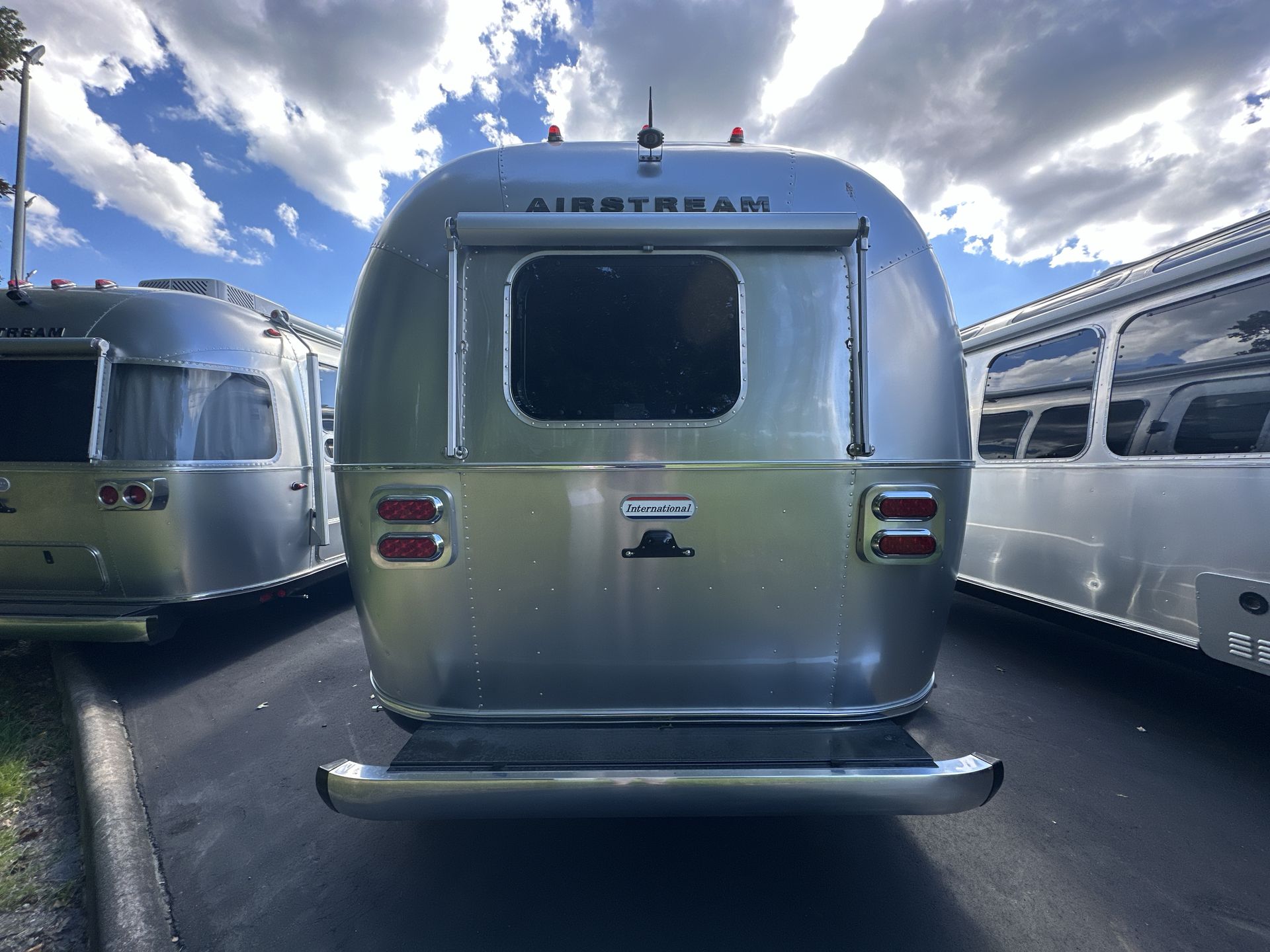 2025 Airstream 23FBT Base