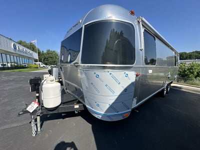 2026 Airstream 27FBQ Base