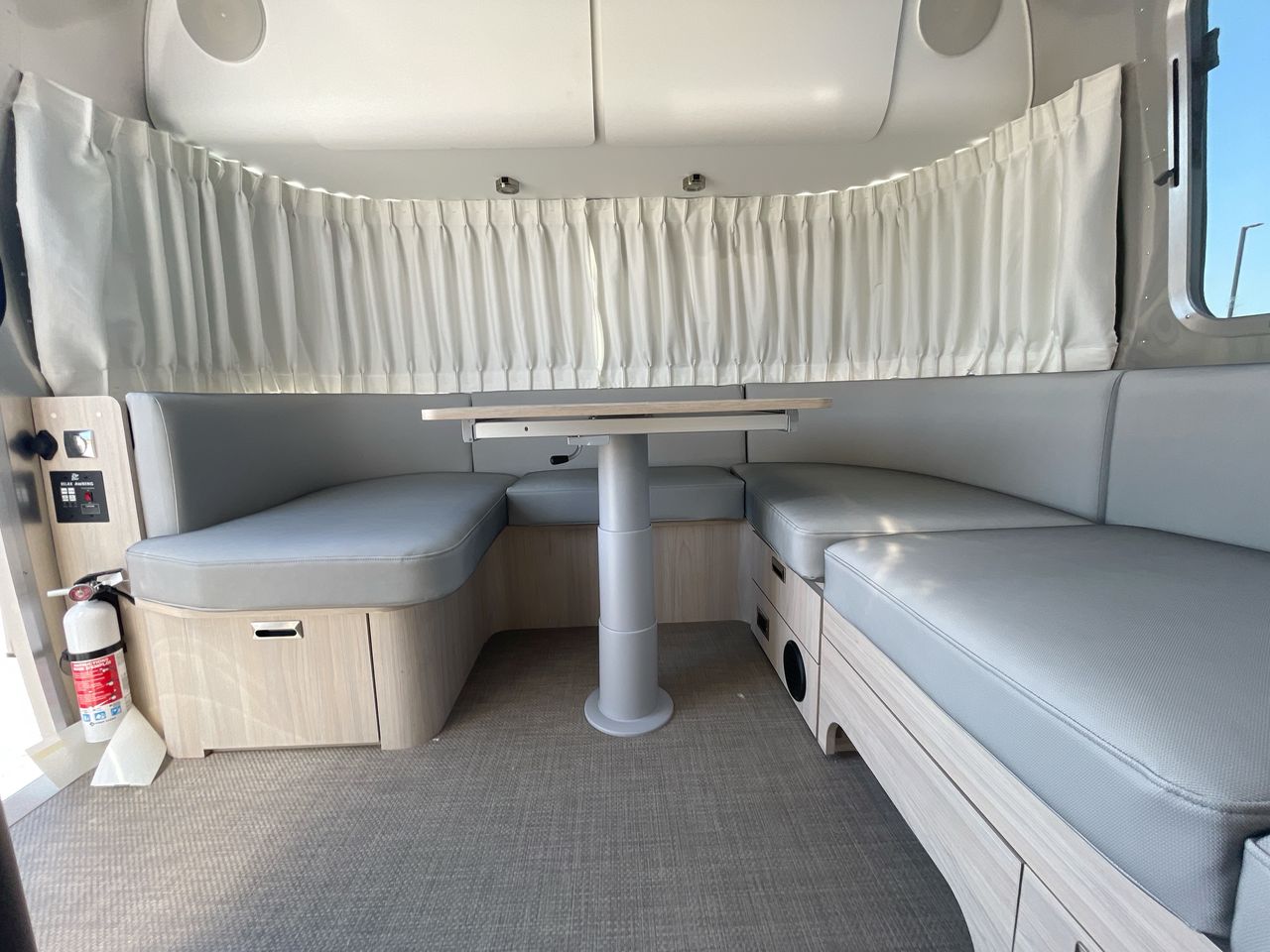 2026 Airstream 25FBT Base