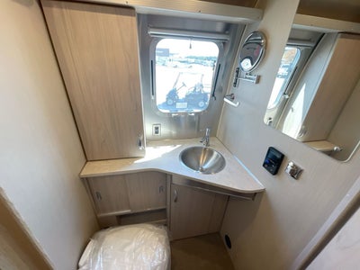 2026 Airstream 25FBT Base