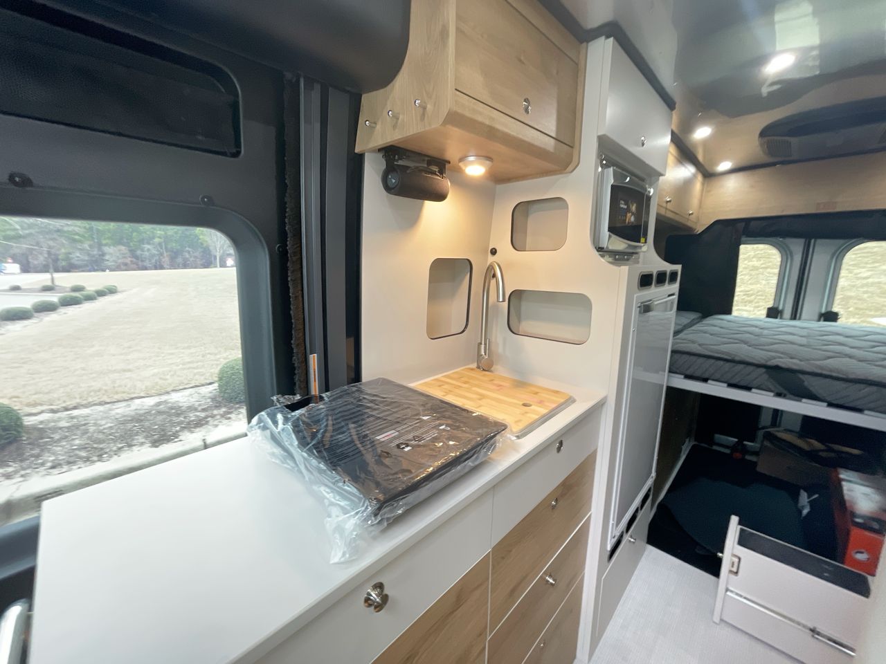 2026 Airstream Rangeline Base