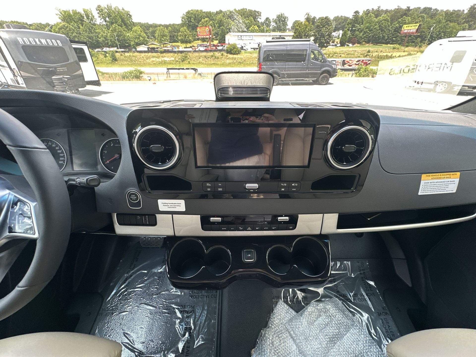 2025 Airstream 24GL Base