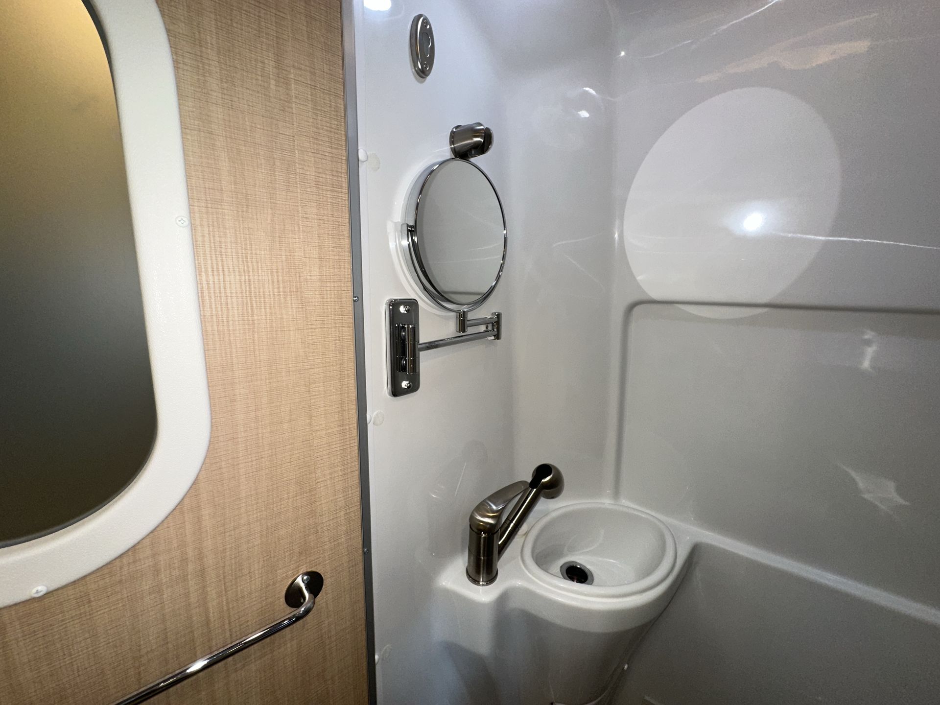 2026 Airstream 24GT Tommy Bahama Base