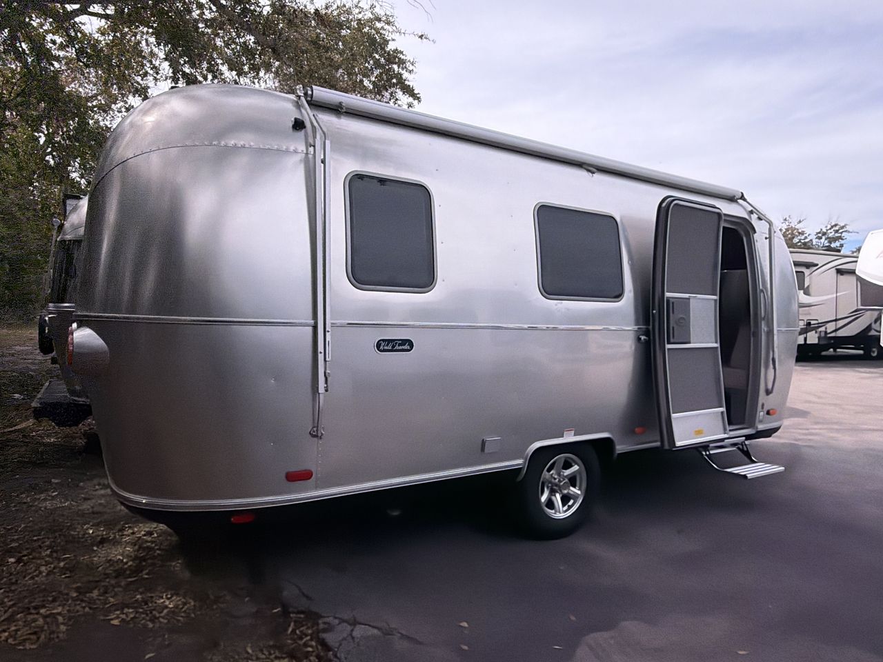 2026 Airstream 22RB Base