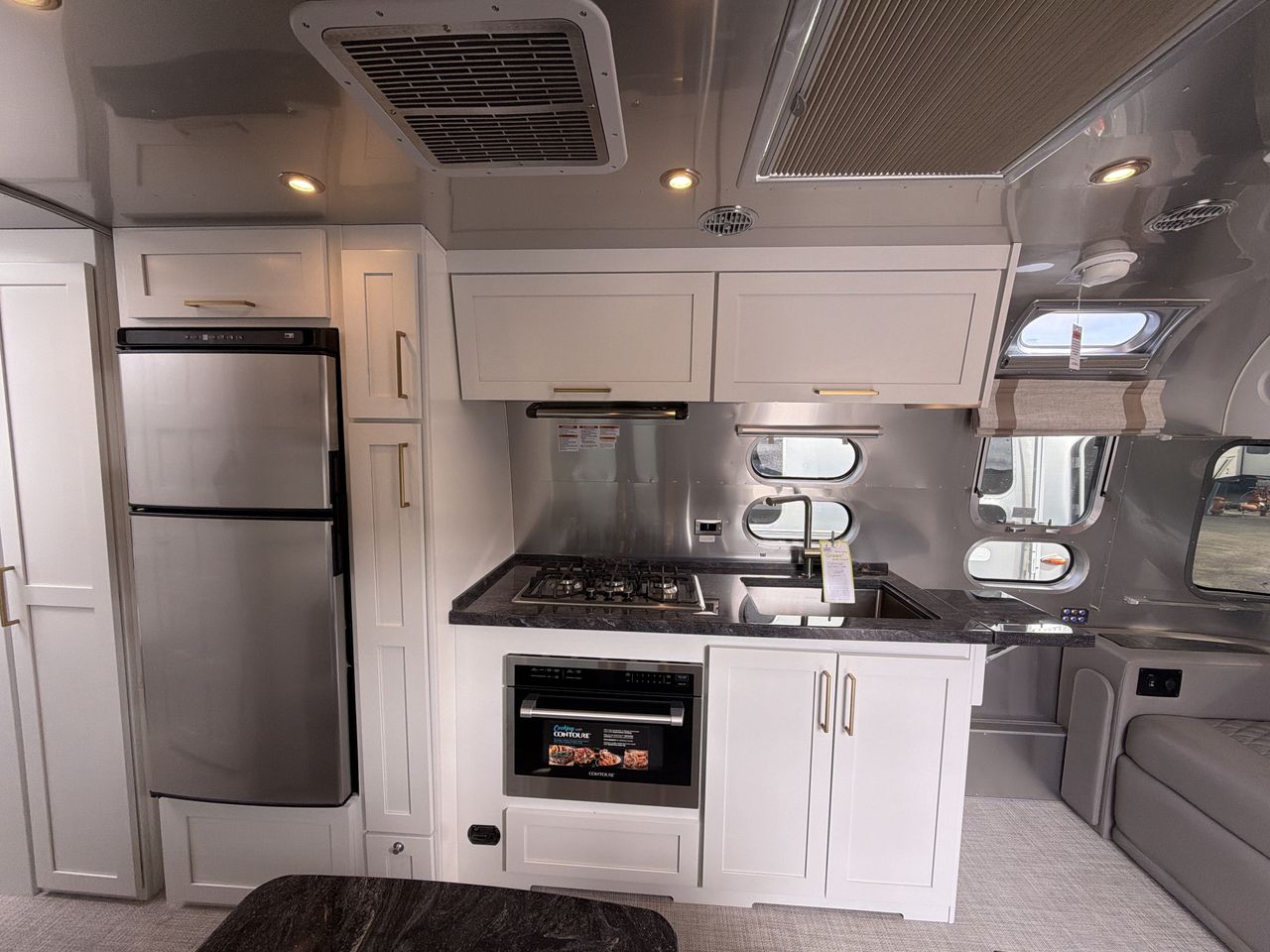2026 Airstream 28RBQ Base