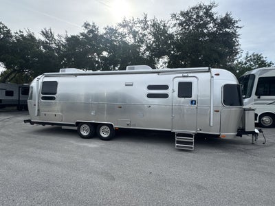 2026 Airstream 30RBT Base