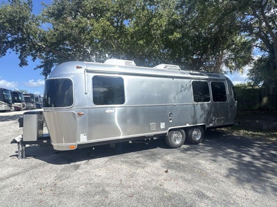 2026 Airstream 25FBQ Base