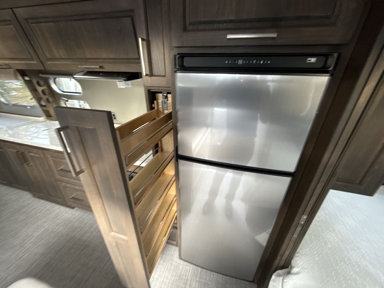 2026 Airstream 33FBT Base