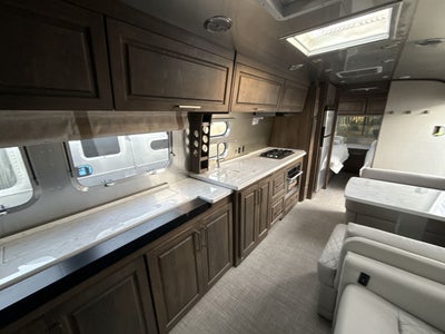 2026 Airstream 33FBT Base