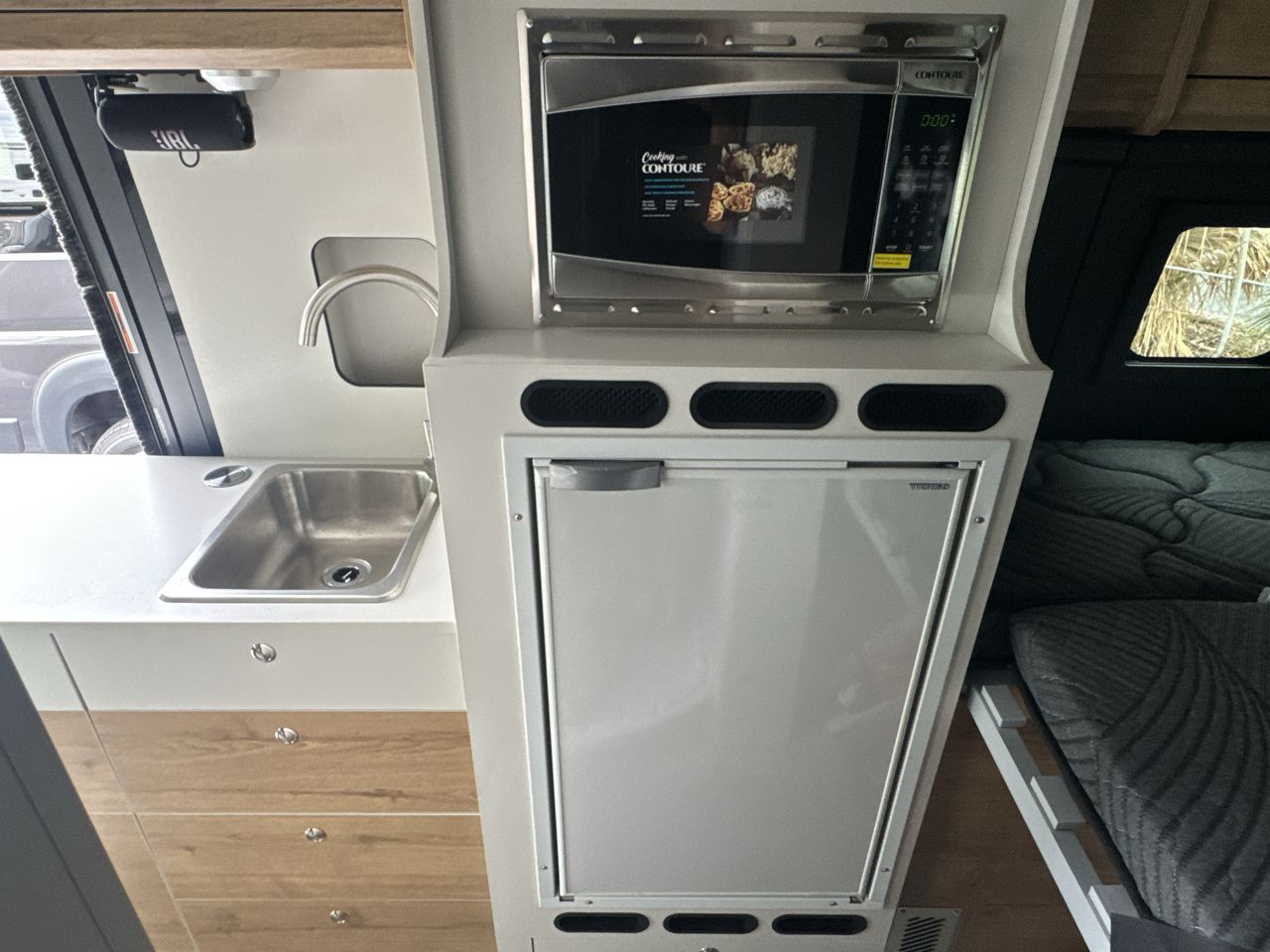 2026 Airstream Rangeline Base