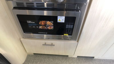 2026 Airstream 28RBT Base