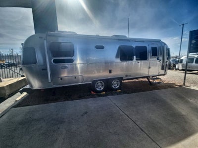 2026 Airstream 28RBT Base