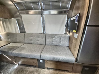 2026 Airstream 25FBT Base
