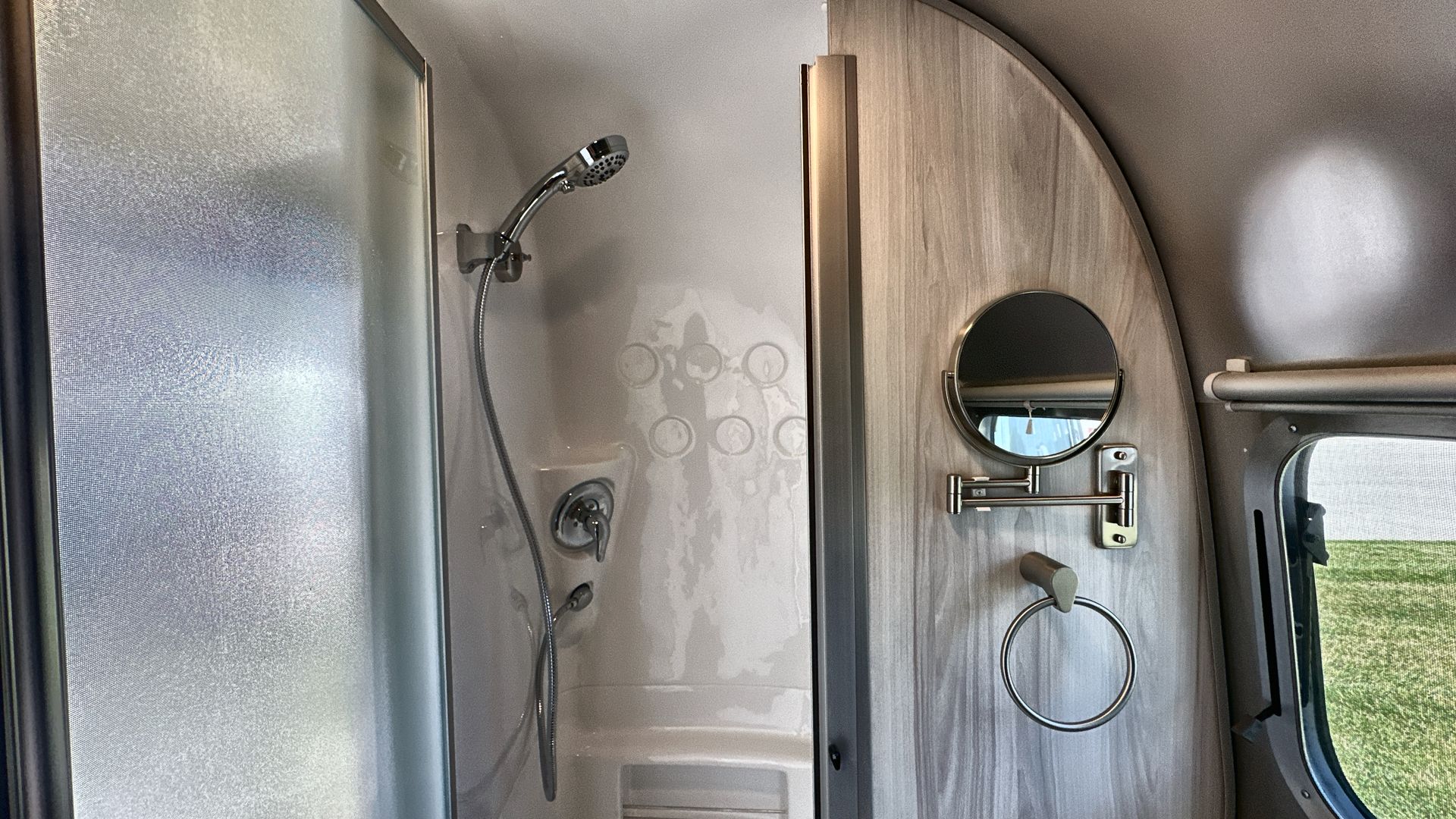 2025 Airstream 23FBT Base