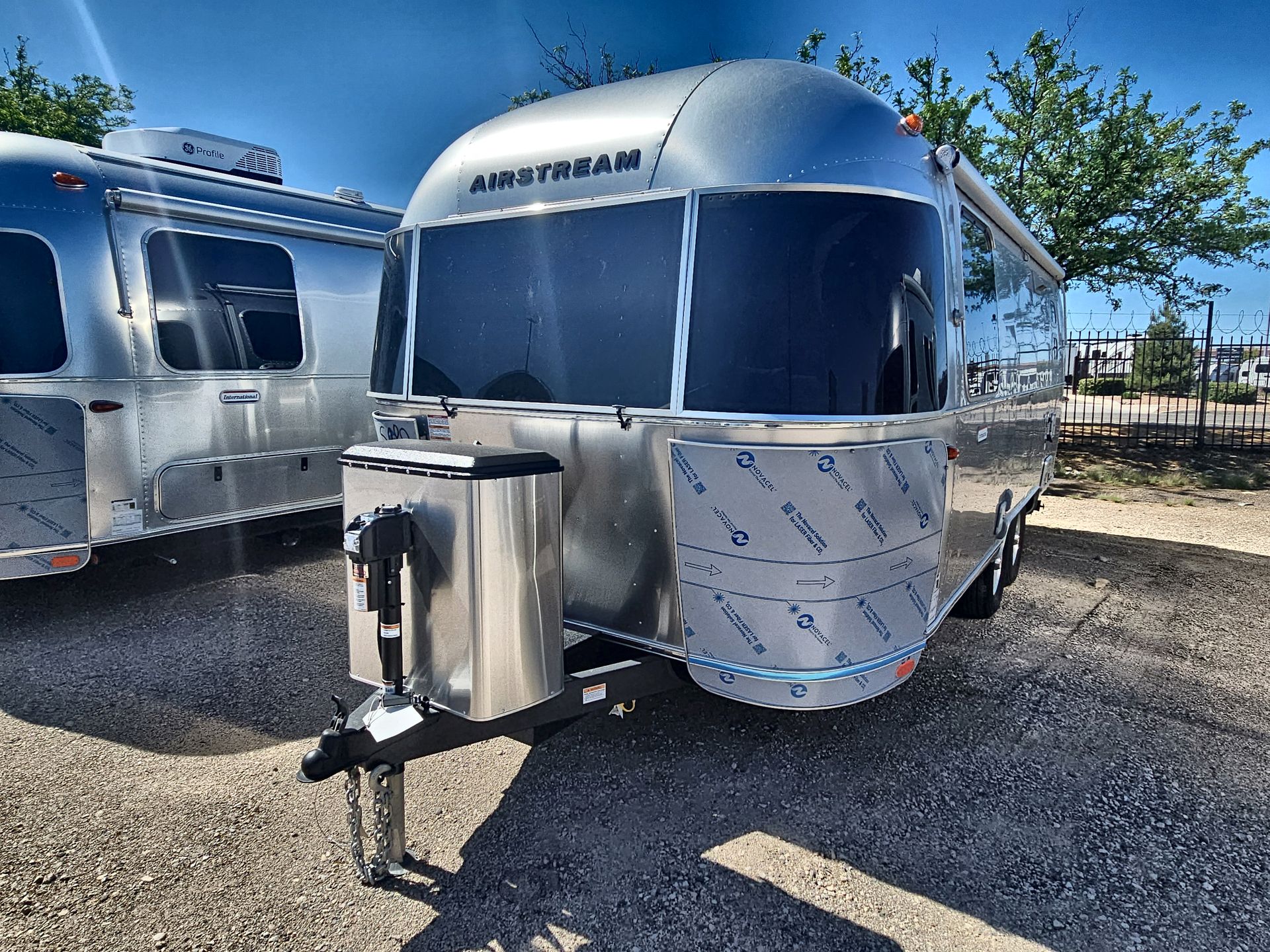 2025 Airstream 23FBQ Base