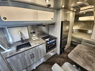 2025 Airstream 23FBQ Base