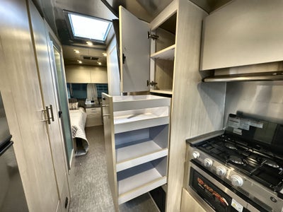 2026 Airstream 27FBT Base