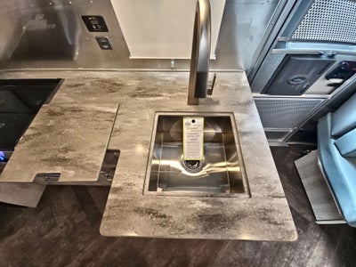 2025 Airstream 27FBT Base