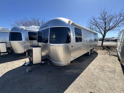 2025 Airstream 27FBQ Base