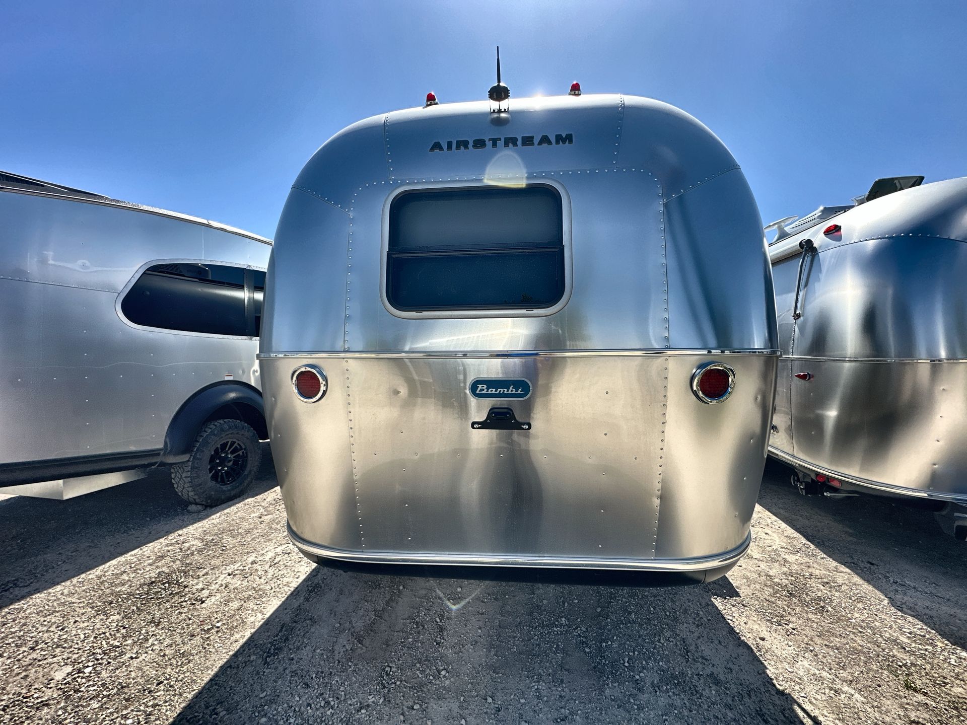 2025 Airstream 22FB Base