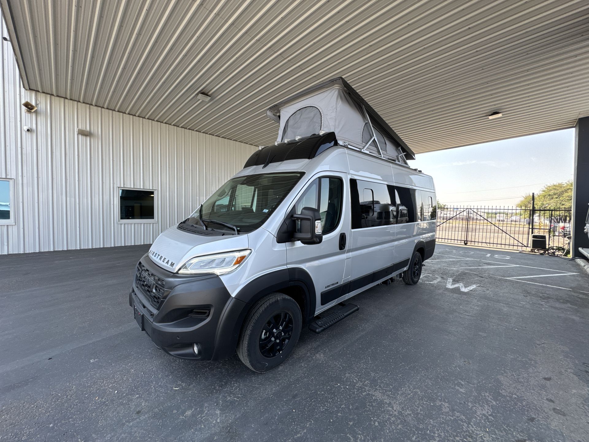 2026 Airstream Rangeline Base