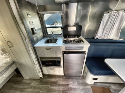 2026 Airstream 16RB Base