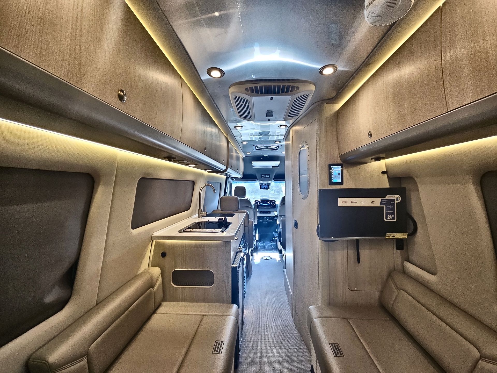 2025 Airstream 24GL Base