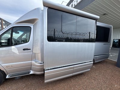 2025 Airstream Murphy Suite Base