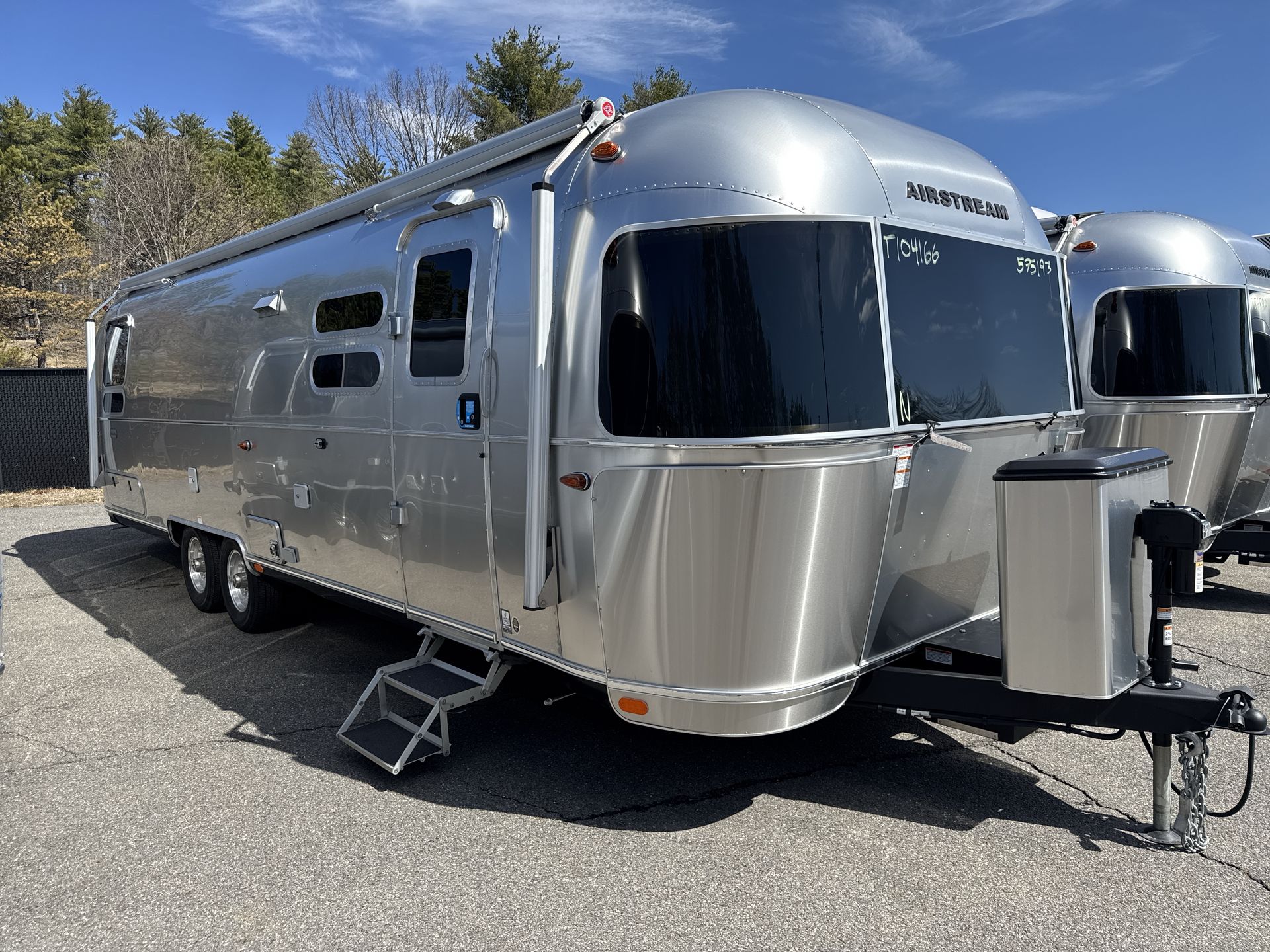 2025 Airstream 30RBT Base