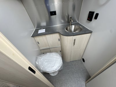 2025 Airstream 27FBT Base