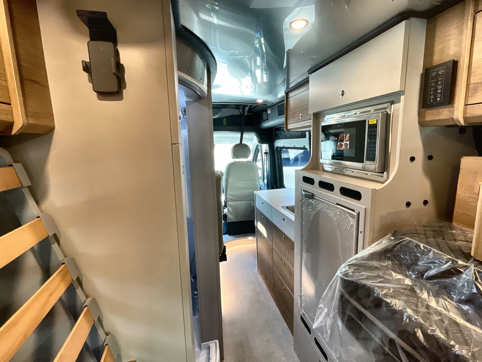 2026 Airstream Rangeline Base