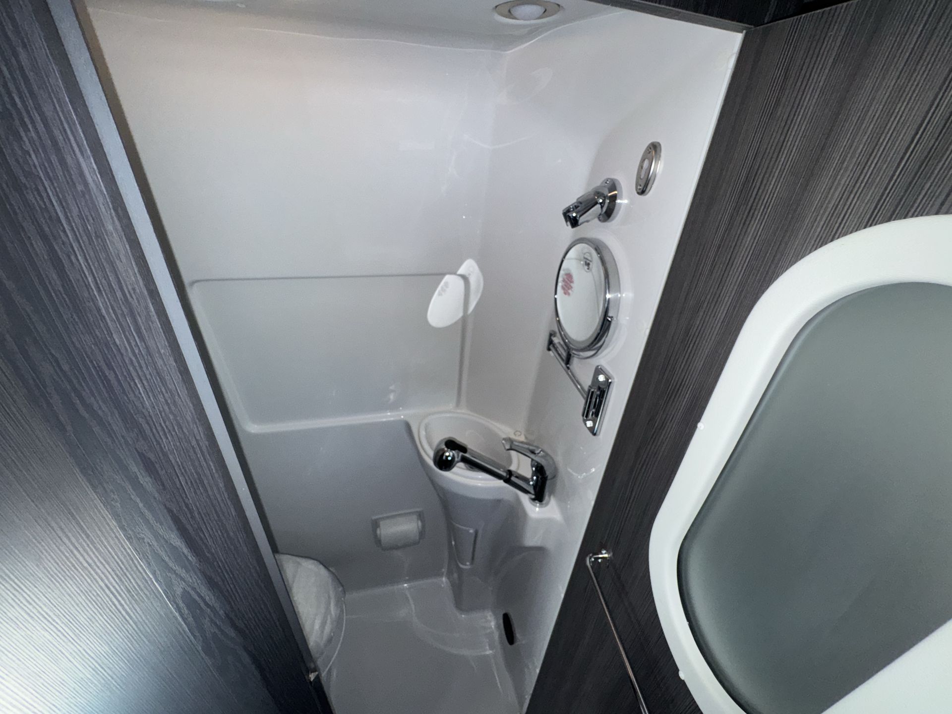 2025 Airstream 24GL Base